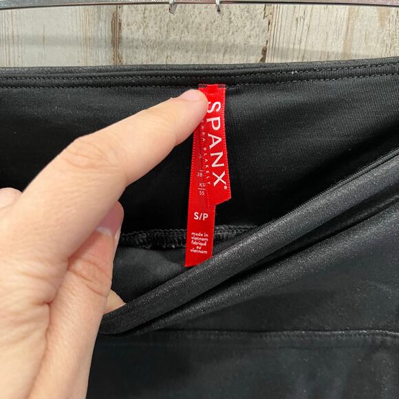 Spanx Faux Leather Black Leggings Pants Womens Size Small Mid Rise 2437 - Picture 3 of 10